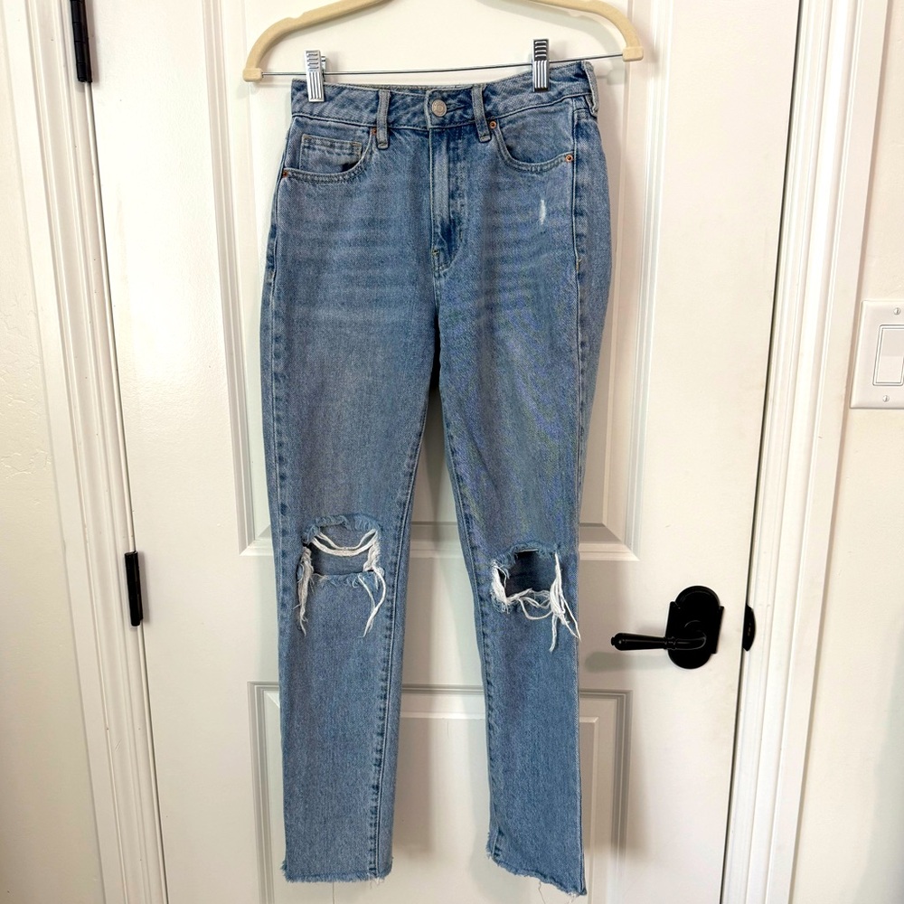 Pacsun- Distressed/ripped Blue Jeans- Mom Jeans